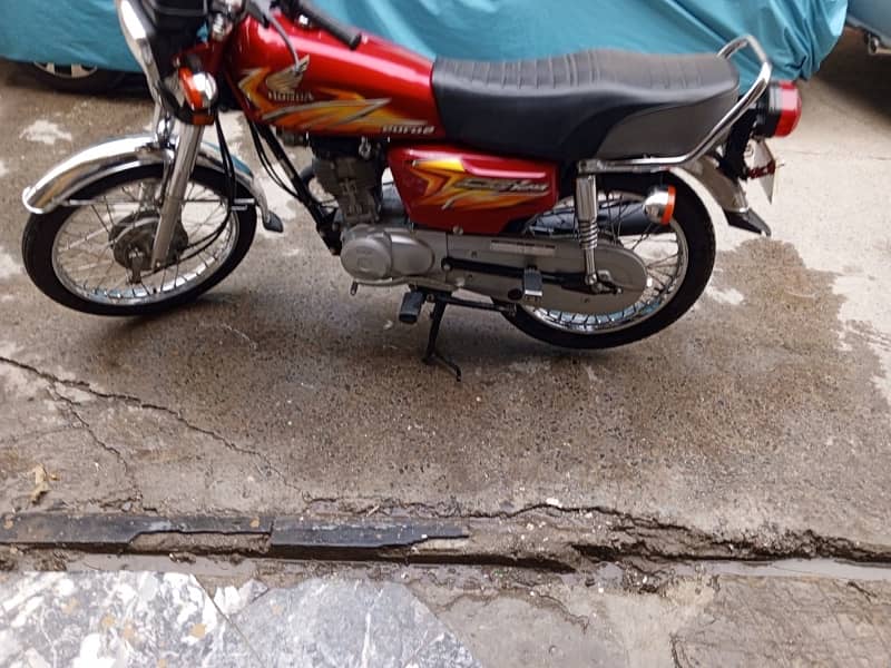 honda 125 like brand new 1