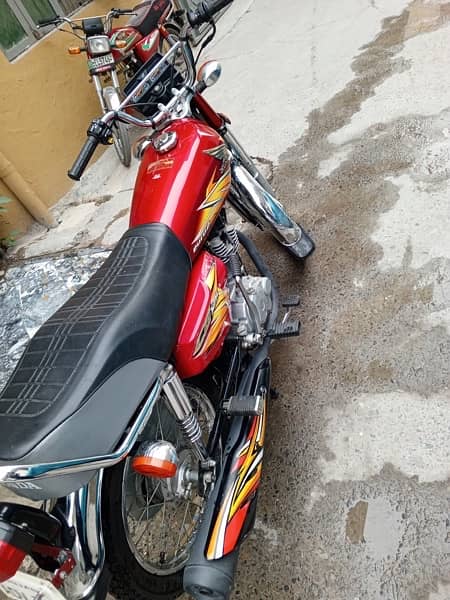 honda 125 like brand new 6