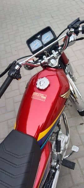 Honda 125 CG 2011 model for urgent sale 0