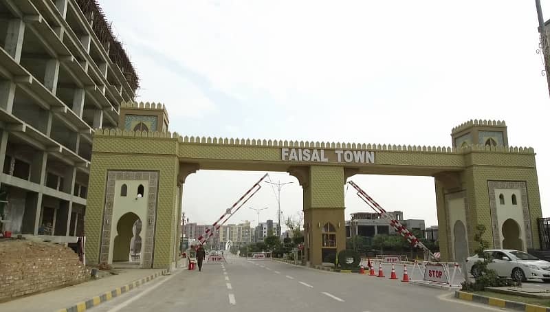 F-18 Faisal Town C Block Corner 5 marla plot for sale on investor price 1