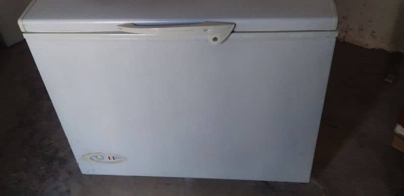 waves single door freezer 1