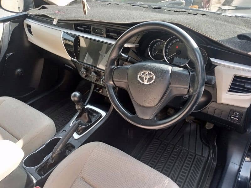 Toyota Corolla XLI 2016 03002530525 pe rabta kre 13