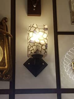 WALL LIGHT