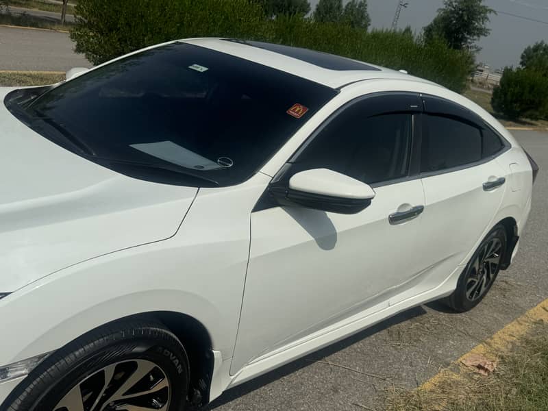 Honda Civic Oriel 2017 Ug 3