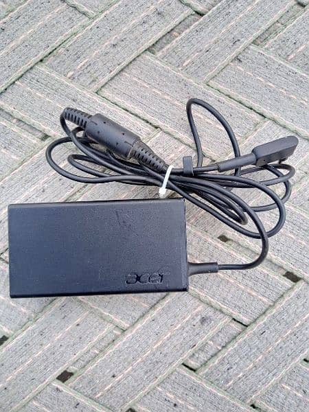 Acer laptop charger small pin 0