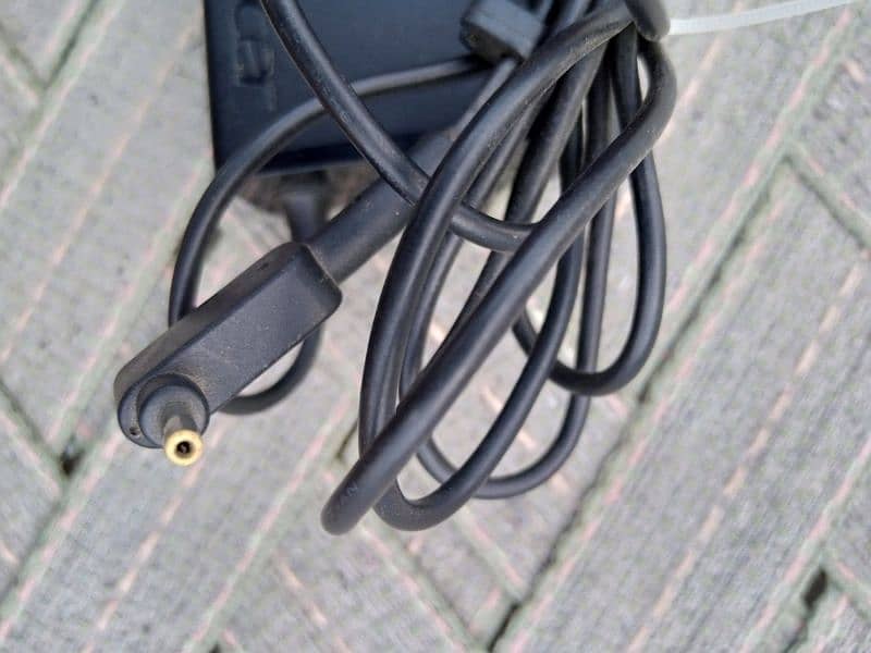 Acer laptop charger small pin 1