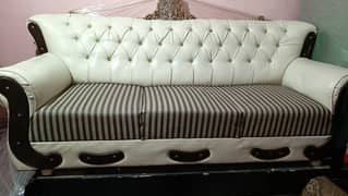 sofa set urgent for sale 0