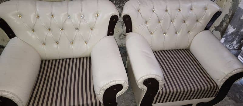 sofa set urgent for sale 3