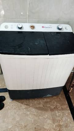 Good condition dawlance spinner and washing machine 0