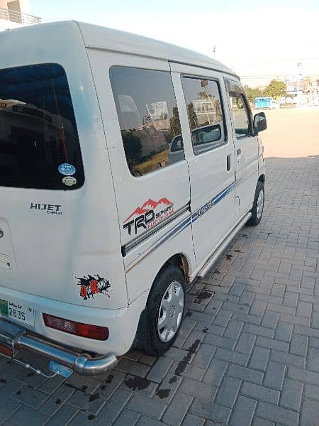 Daihatsu Hijet 2016 3