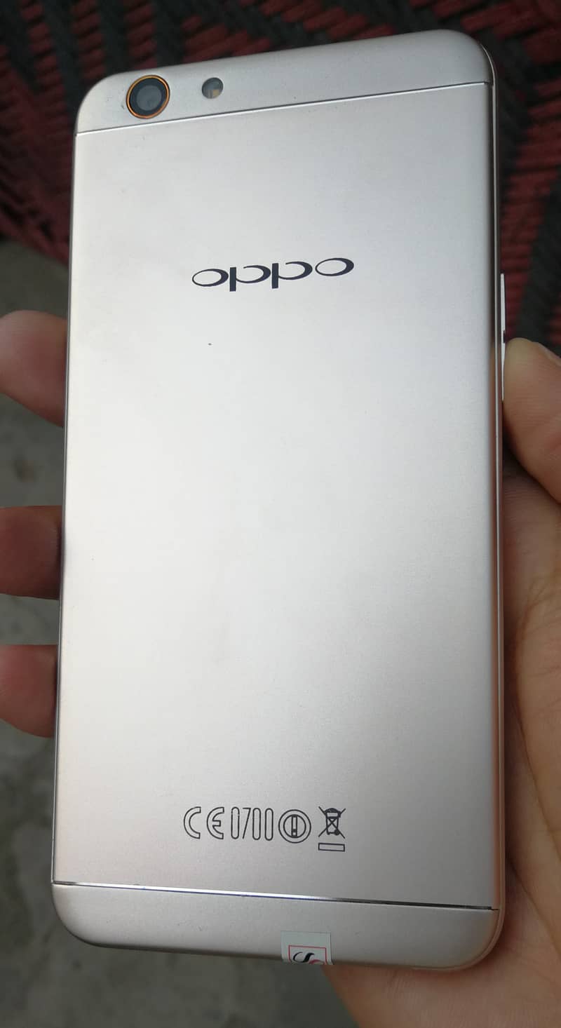 Oppo F1s Dual Sim 4+64 GB 3