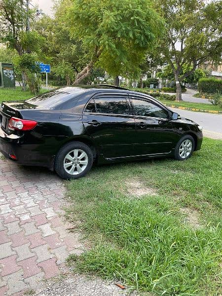 Toyota Corolla Altis 2014 1