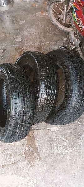 165/70_ 14 tyre han halat behtreen 2 penchar han bas 0