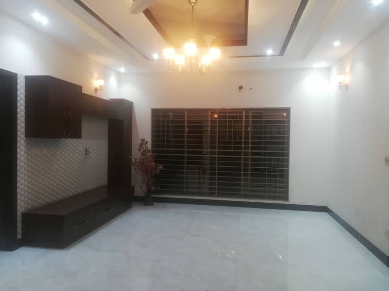 10 MARLA LOWER PORTION FOR RENT IN SECTOR C BAHRIA TOWN LAHORE 1