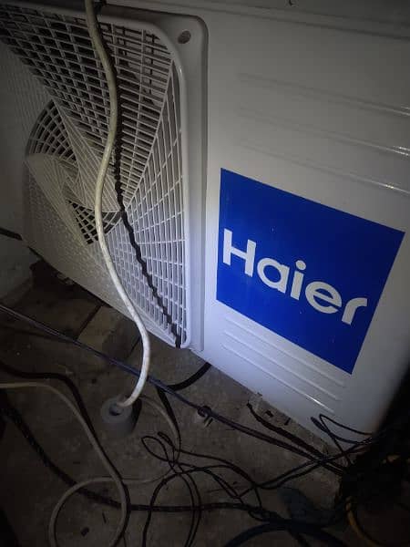 Haier Aik Ton Split Ac non inverter excellent condition 1