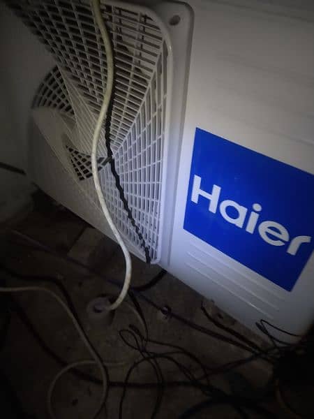 Haier Aik Ton Split Ac non inverter excellent condition 2