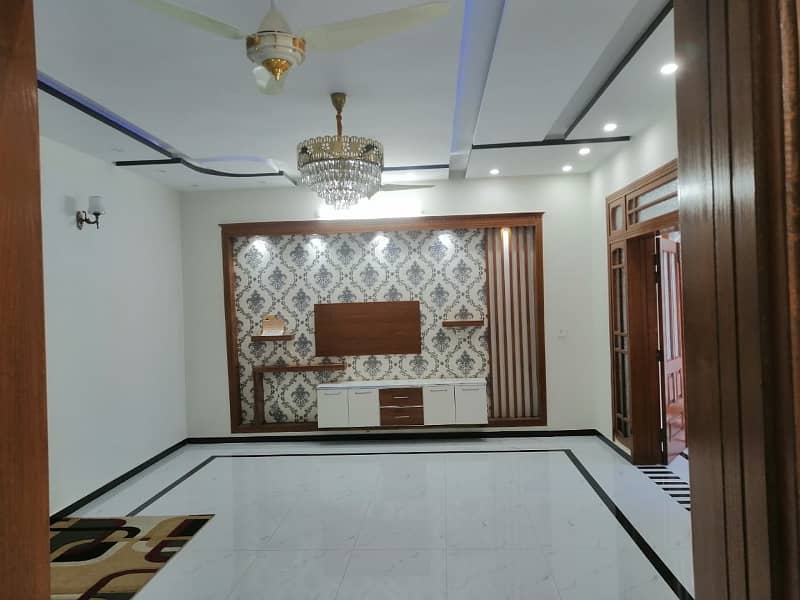 10 Marla Full House For Rent In G-13 islambad 3