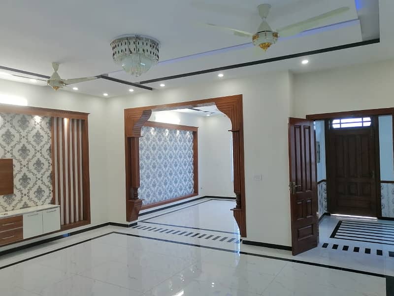 10 Marla Full House For Rent In G-13 islambad 17