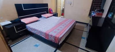 Bed set with two side tables & dressing table