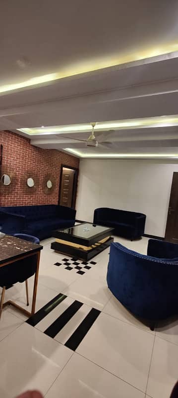 Furnish laxry apartment bahria town lahore par day weekly available for rent 2