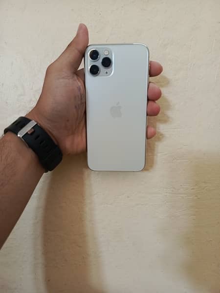 iphone 11 pro sim work faice id working iso 18 apply 8