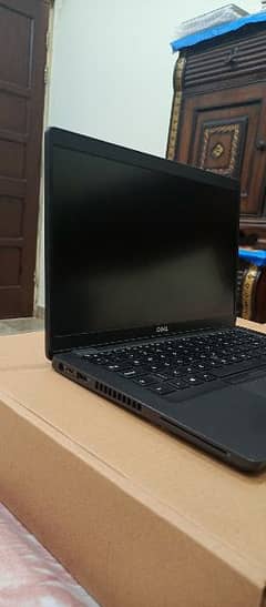 Dell Latitude Core i5 8th generation 8/256 10/10 condition