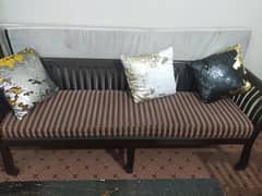 7 seater sofa set with centre table