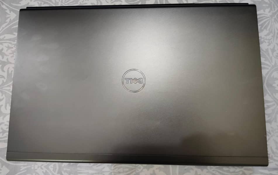 DELL Precision M 6700 Gaming Workstation 1