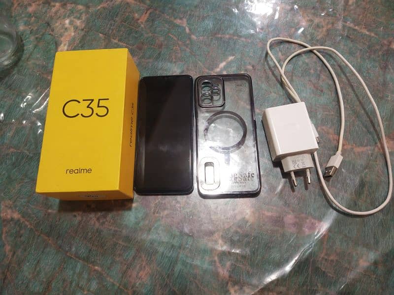 realme c35,4+4/128, genuine condition,box and charger bhi hen 0