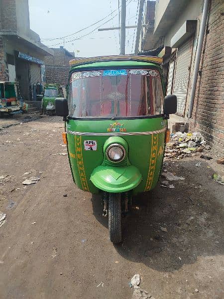 rikshaw all ok he koi kaam nae hone wala 3no tyre new battery new 1