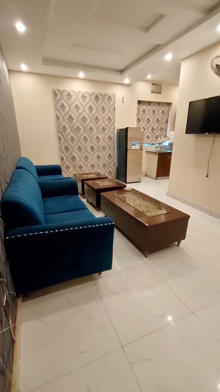 1 BED FURNISHED FLAT FOR SALE IN SECTOR E HOT LOCATION BAHRIA TOWN LAHORE 0