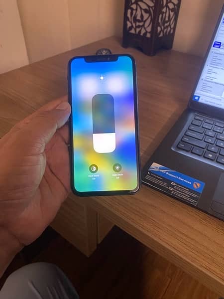 IPhone X 64GB MEMOREY 7