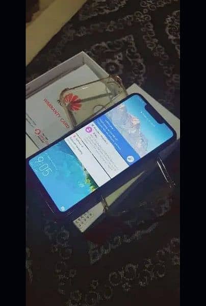 Huawei nova 3i 0