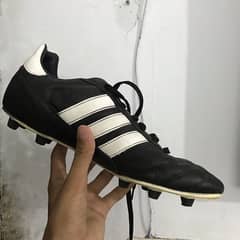 men football shoes size is mention urgent sell