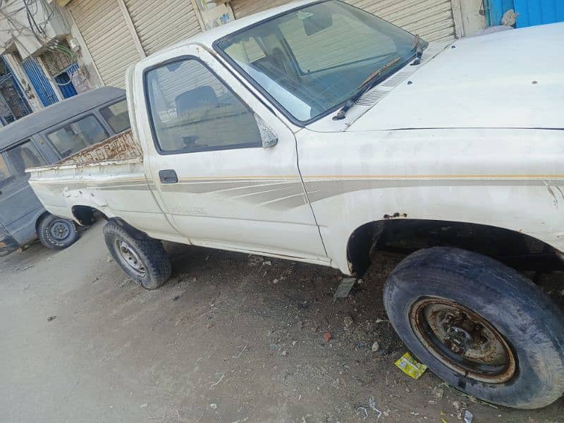 Toyota Hilux 4×4 16