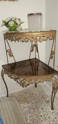 IRON CORNER TABLE COPPER GOLDEN EXCELLENT CONDITION