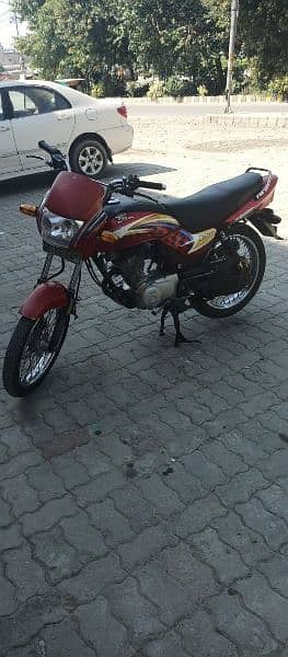 Honda 125 Deluxe 4