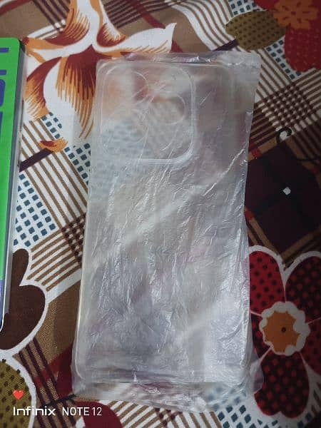 infinix hot 40Condition 10/10 with warranty just box open not use 10