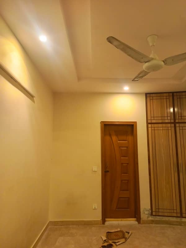 Two bed flat for rent near to kashmir high way and metro station. 2