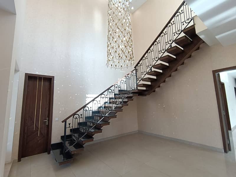 1-Kanal Modern Luxury House For Sale In Lake City Lahore 11