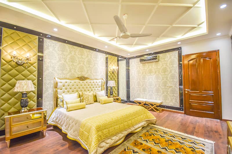 OWNER NEEDY 1 KANAL ORIGINAL FAISAL RASOOL DESIGN SPANISH BANGALOW FOR SALE NEAR TO PARK. 7