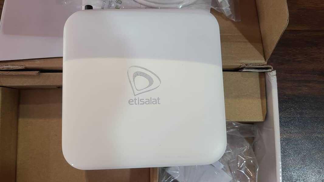 Etisalat Android Tv Box | Smart Tv Box | With 500GB Storage (Box Pack) 3