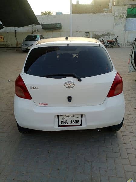 Toyota Vitz 2005 3