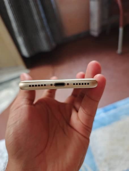 iphone 7 128GB Official Pta Approved 4