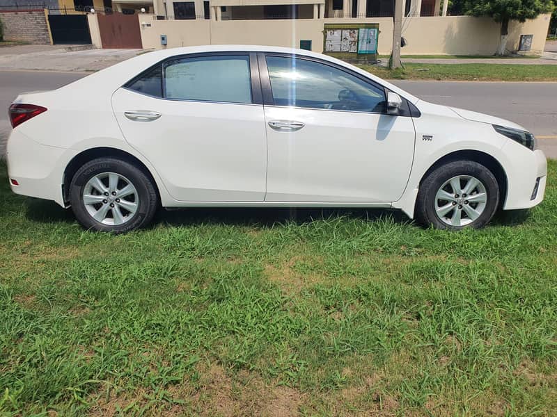 Toyota Altis Grande 2017 3