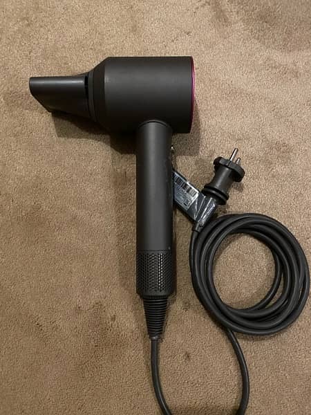 Dyson Supersonic Fuschia 3