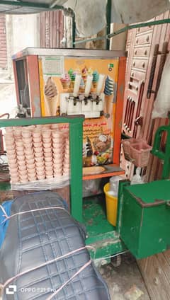 Ice cream machine deli Rs 3000