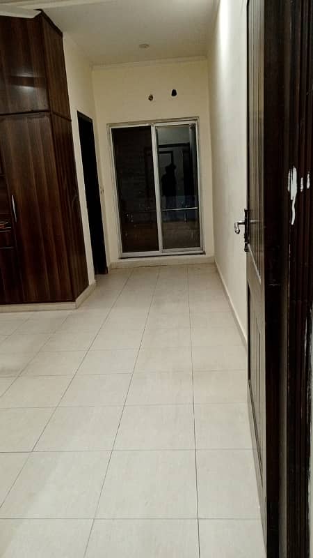 2 bedroom flat for rent in johar town G blok opposite Emporium for office 3