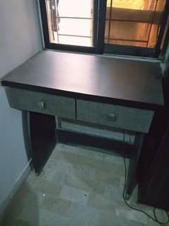 Modern study/writing table with drawers