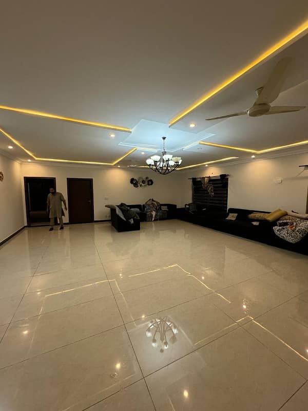 Beautiful kanal house for rent 15